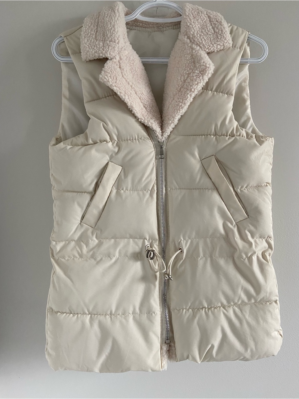 Cream Sherpa-Lined Puffer Vest - Women